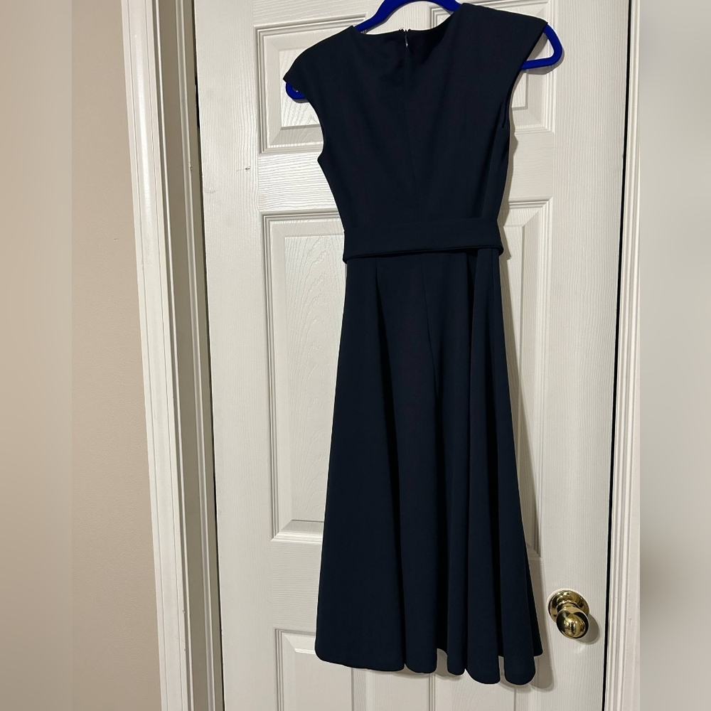 Elegant Navy Blue Sleeveless Dress